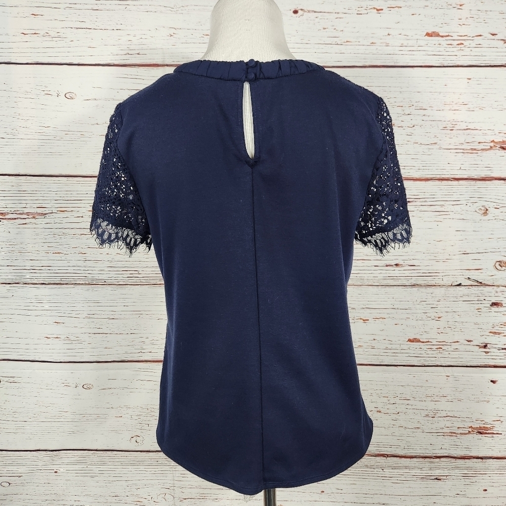 LC Lauren Conrad Navy Blue Lace Top Size Medium - Picture 3 of 7